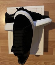 Women’s Velvet Alexander