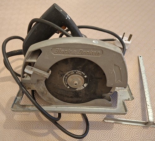 Black and decker circular - black, saw