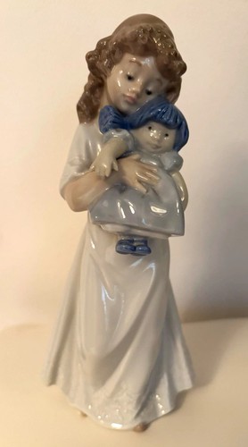 Nao lladro we re - nao,