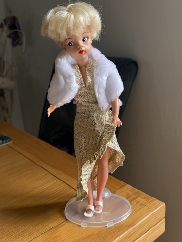 Pedigree marilyn sindy - sindy, doll