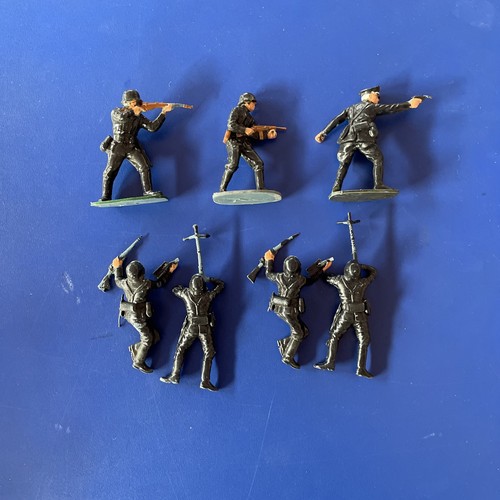 Airfix toy soldiers - toy,