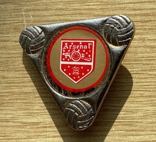 RARE OLD VINTAGE ARSENAL F.C TRIANGULAR INSERT BADGE Maker Coffer London