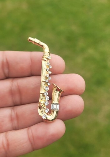 Saxophone brooch vintage - , look