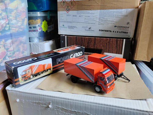 Boxed model nzg ford - 1/50,