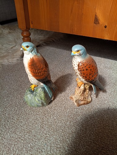 Beswick kestrels one tail - beswick, kestrels,x2,one