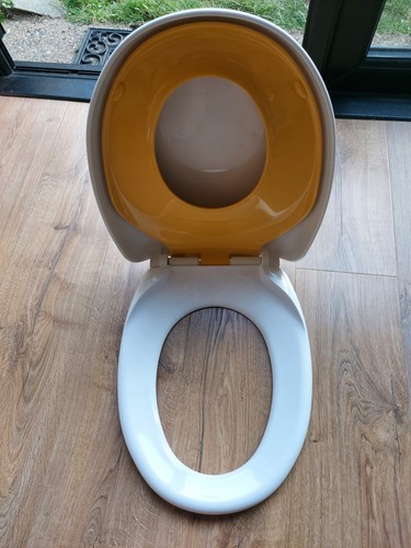 Brand new family toilet seat - new-,