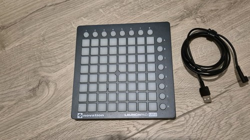 Novation launchpad mini mk1 - mini,