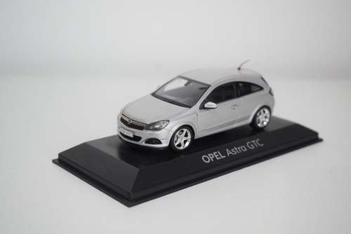 C17 minichamps opel - c17, astra