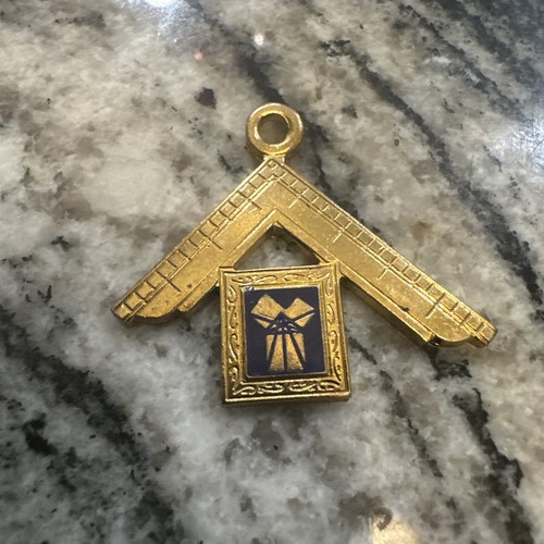 Past master jewel pendant - past, 1
