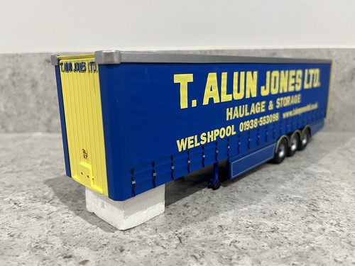 Corgi tri axle curtainside - corgi,