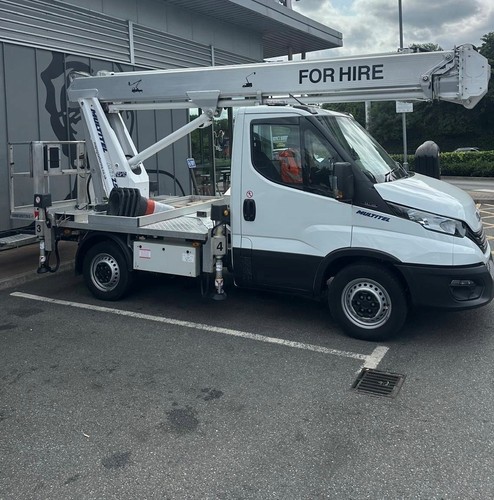 Operated cherry picker hire - picker,