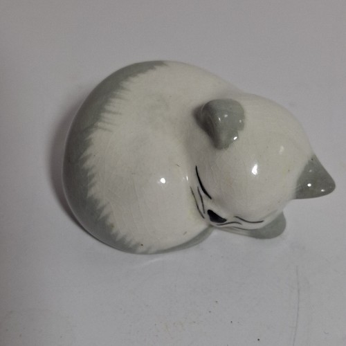 Szeiler grey and - white, pottery