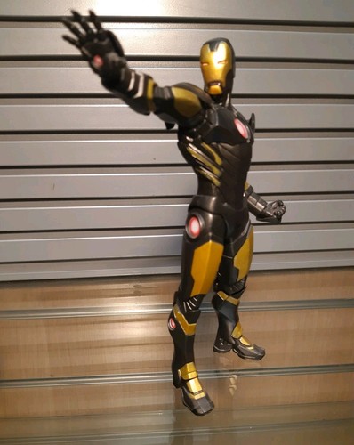 Kotobukiya iron man statue - kotobukiya,