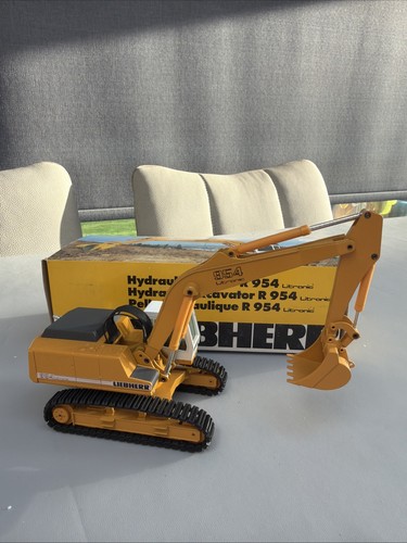 Liebherr 954 excavator model - excavator,