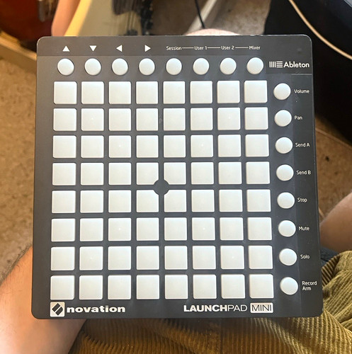 Novation launchpad mini pad - novation,