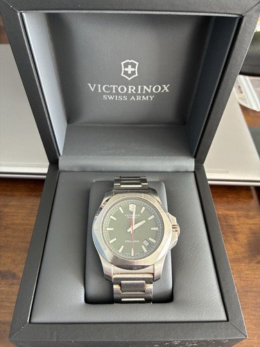 Victorinox swiss army men - swiss,