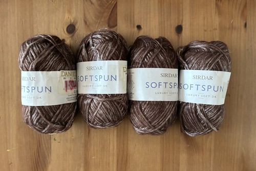 Bnwt set sirdar - of, softspun