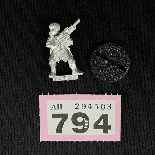 Steel legion lasgun - lasgun, trooper