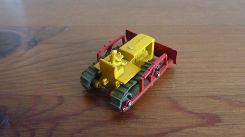 Old lesney bulldozer - lesney,