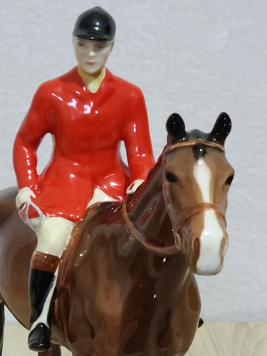 Beswick huntsman standing - huntsman, on