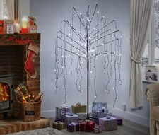 Weeping Willow 1.8m (6ft) 2.4m (8ft) 1.5m (5ft) or 1.2m (4ft) with Metal Base