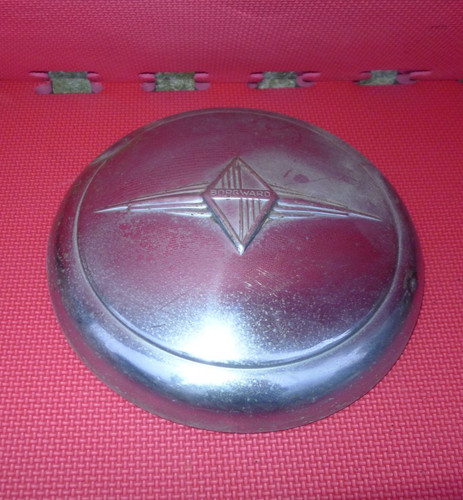 Vintage borgward car - 1x, hubcap