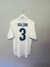 Italy Away Football Shirt W/C