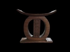 A Large Solíd Vintage Wood