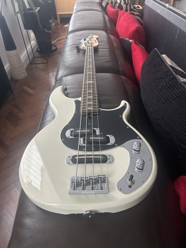 Yamaha bb1024x bass guitar - bass,