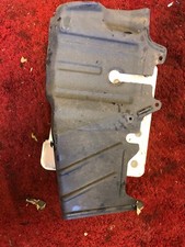 mitsubishi Fto O/S Inner Wheel Arch Engine Liner Plastic Moulding