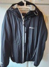 Berghaus Men's Soft Shell Jacket. Black. Size Large. Excellent Condition .