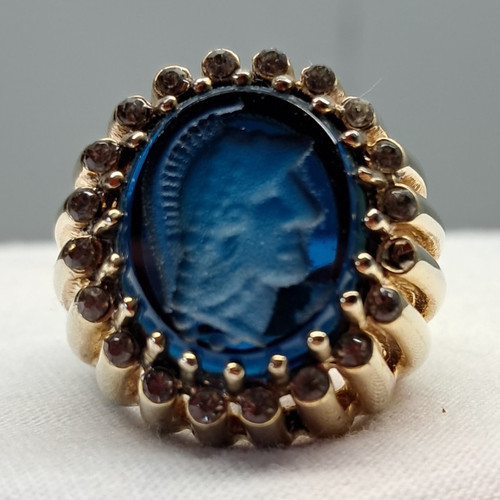 Gold tone cocktail ring - ring, blue