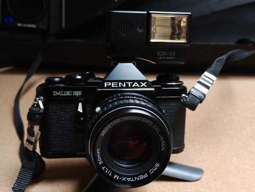 Pentax super 35mm - me,