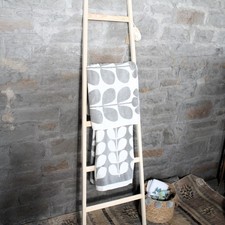 Ladder Towel Rack Wooden Blanket Display Clothes Valet Rack Towel Drying Rack