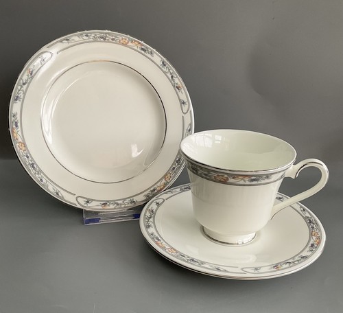 Vintage royal doulton - royal,