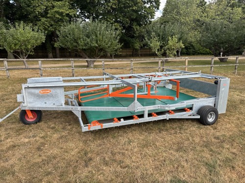 Ritchie hydraulic bale sledge
