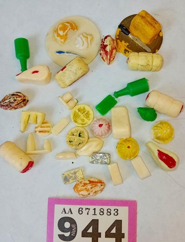 Vintage barton plastic - vintage,