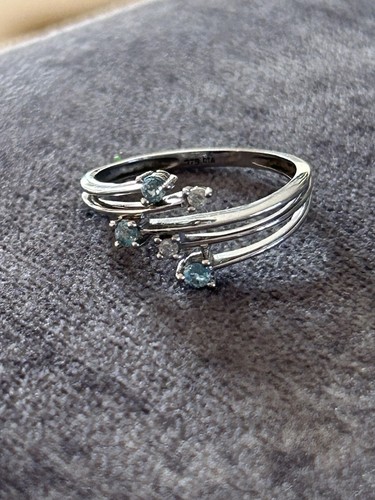 9ct white gold - white,