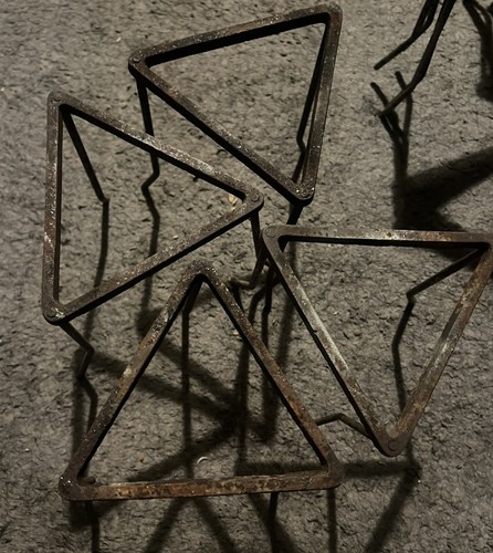 Metal tripod triangle - 4,
