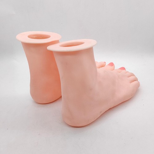 Women mannequin feet display - feet,