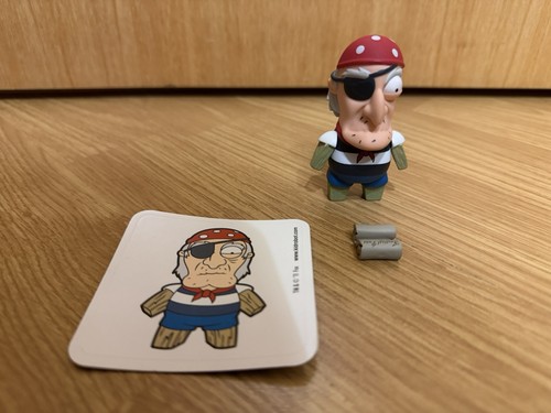 Seamus pirate kidrobot - pirate, x