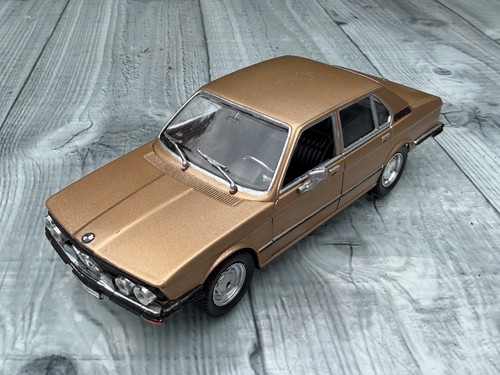 Polistil bmw 525 saloon - bmw,