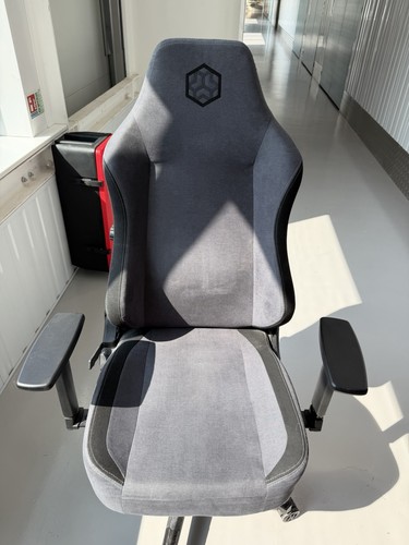 Fractal design refine supreme - design,