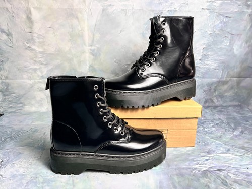 Black chunky platform combat