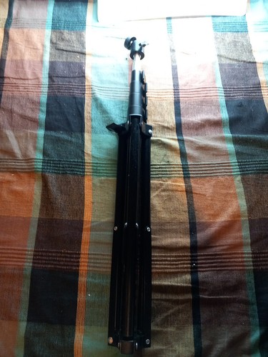 Universal projector tripod - projector,