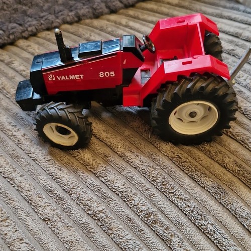 Valmet 805 tractor diecast - valmet,