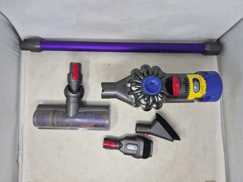 Dyson cordless vacuum - dyson, v8