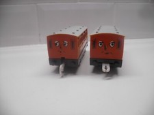 tomy trackmaster thomas the tank engine coaches annie and clarabel