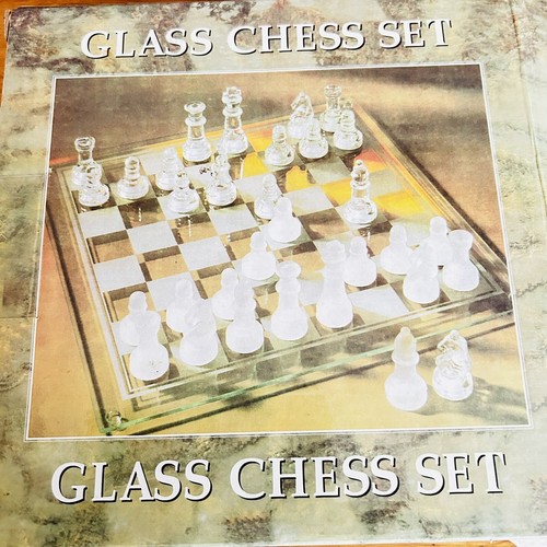 New glass chess - new, 32