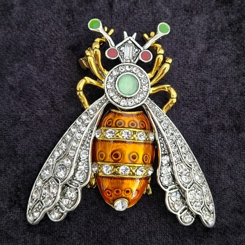 Large statement bee brooch - large,